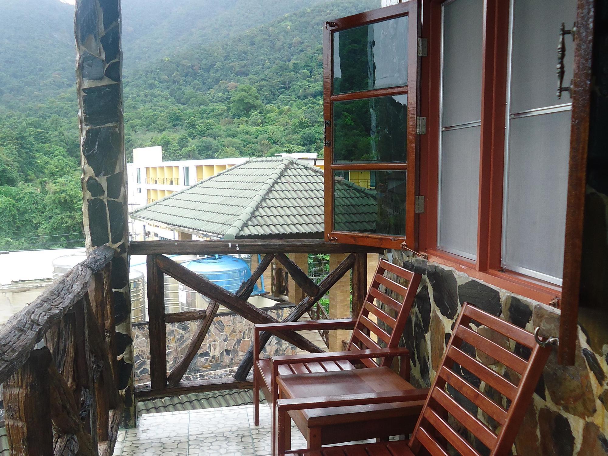Koh Chang Hut Hotel Exterior photo