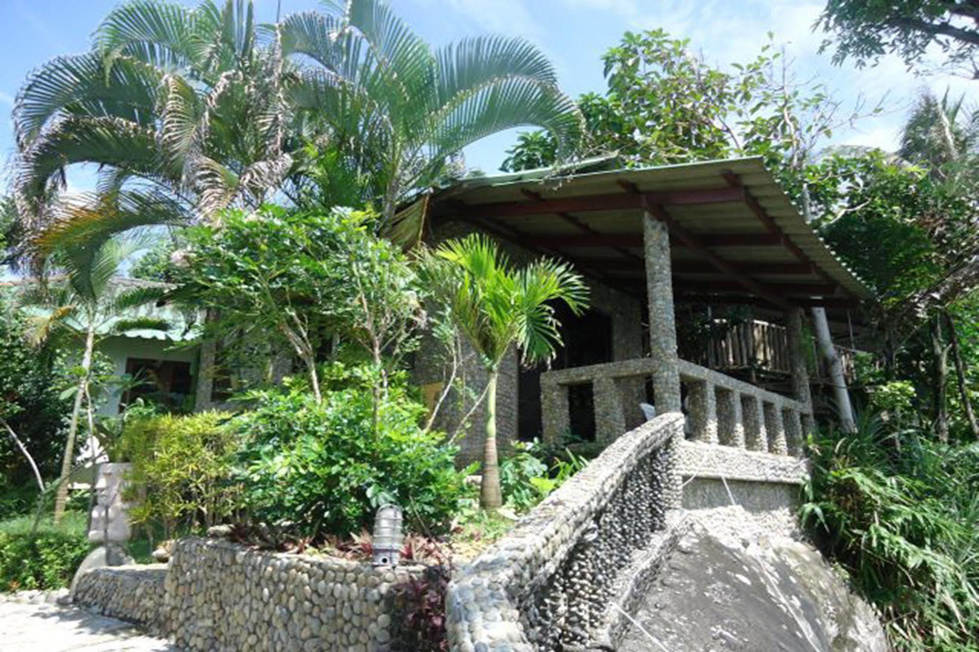 Koh Chang Hut Hotel Exterior photo